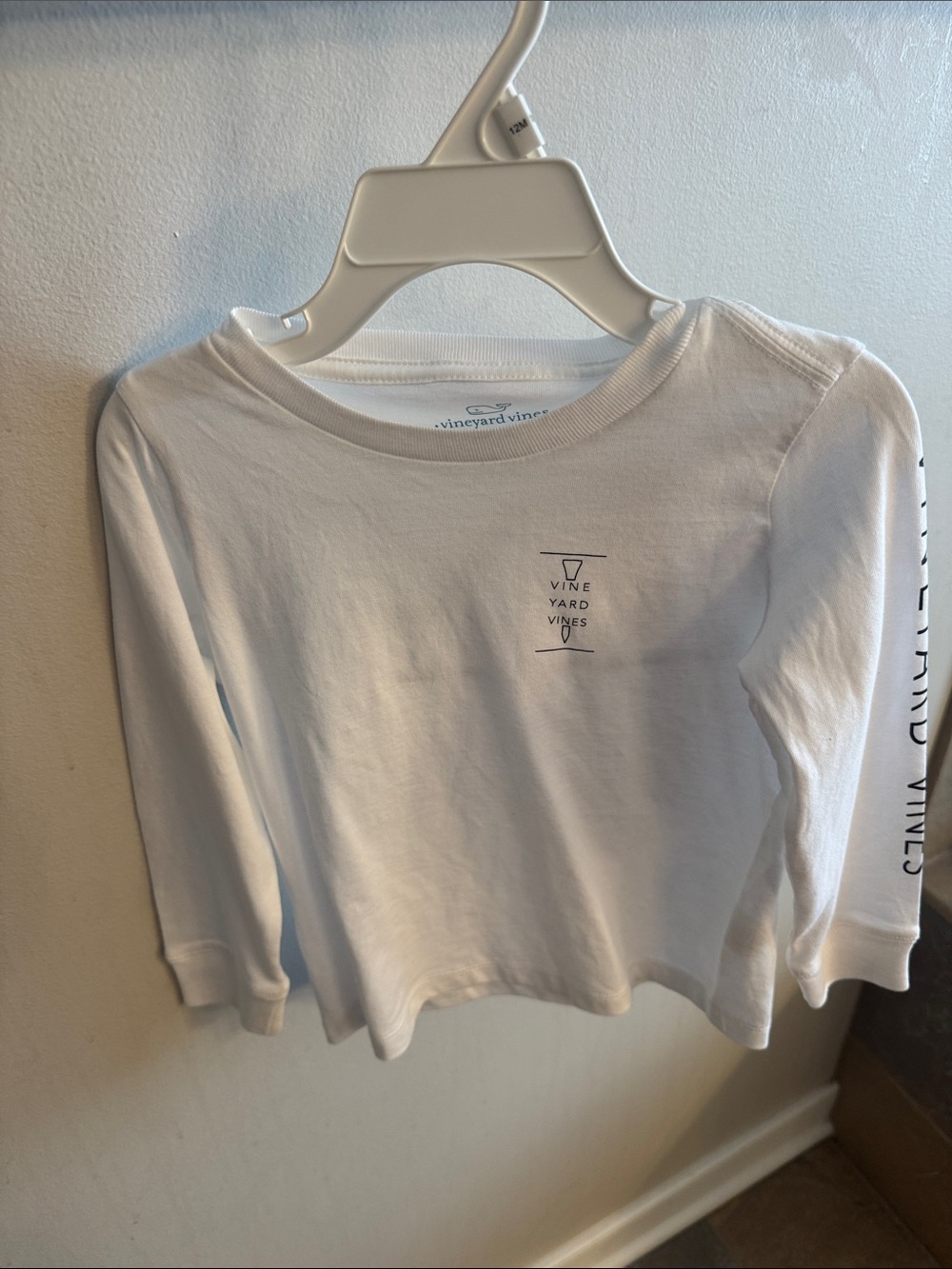 Vineyard Vines White Long-Sleeve Tee with Navy Logo
